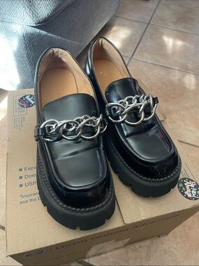 Black Chain-Accent Platform Loafers for Women